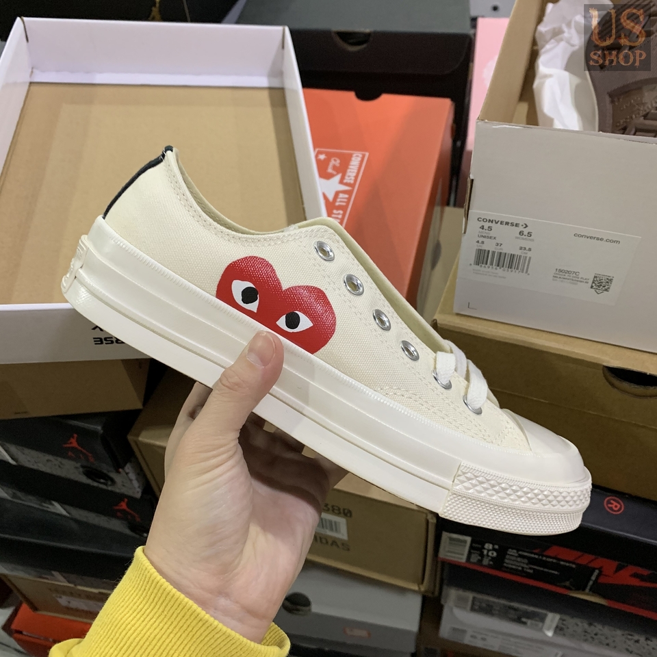 White commes store des garcons converse