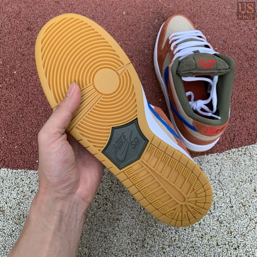 Nike sb 2025 dunk corduroy